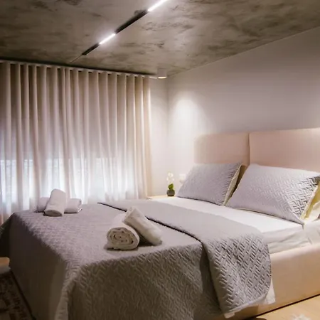 Triple Nest Appartement *